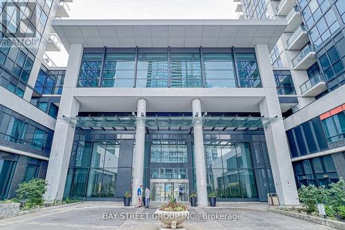 2801 - 75 Eglinton Avenue W, Mississauga, ON - Outdoor