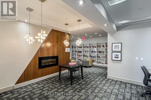 2801 - 75 Eglinton Avenue W, Mississauga, ON - Indoor Photo Showing Other Room