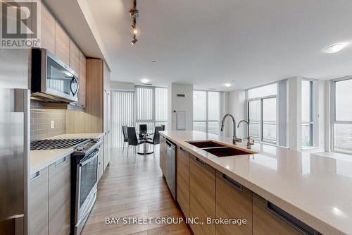 2801 - 75 Eglinton Avenue W, Mississauga, ON - Indoor Photo Showing Kitchen With Double Sink With Upgraded Kitchen