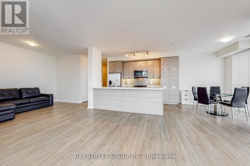 2801 - 75 Eglinton Avenue W, Mississauga, ON - Indoor