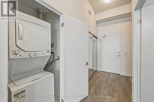 320 - 297 Oak Walk Drive, Oakville (Ro River Oaks), ON - Indoor Photo Showing Laundry Room
