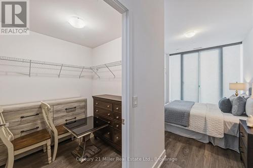 320 - 297 Oak Walk Drive, Oakville (Ro River Oaks), ON - Indoor