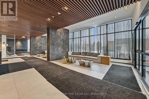 320 - 297 Oak Walk Drive, Oakville (Ro River Oaks), ON - Outdoor With Exterior