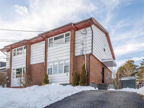 5 Apollo Court  Halifax, NS B3M 1G9