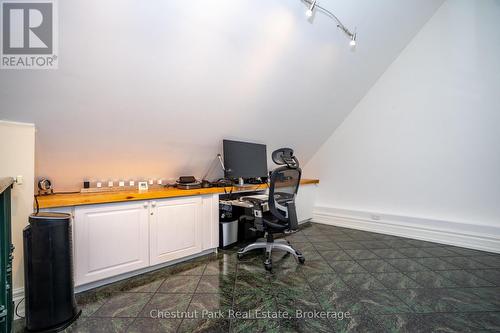 Spacious loft office/studio - 1001 - 24 Ramblings Way, Collingwood, ON - Indoor Photo Showing Office
