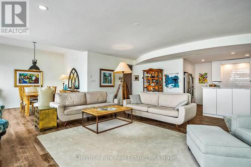 Open floor plan living, dining and kitchen - 1001 - 24 Ramblings Way, Collingwood, ON - Indoor Photo Showing Living Room