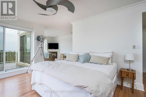 Spacious primary w/walk-in closet & 3 pc ensuite - 1001 - 24 Ramblings Way, Collingwood, ON - Indoor Photo Showing Bedroom