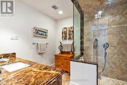 Luxurious 3 pc ensuite with glass shower - 