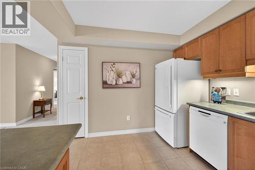 908 Mohawk Road E Unit# 308, Hamilton, ON - Indoor Photo Showing Kitchen