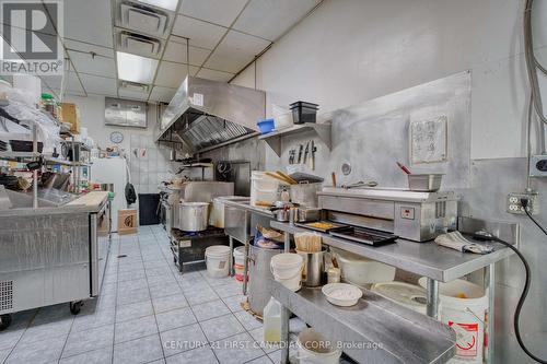 #4C - 611 Wonderland Road N, London North (North N), ON 