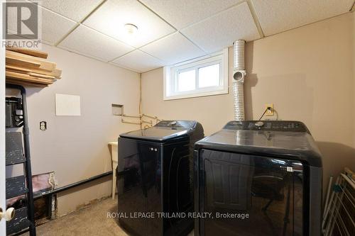 40 St George Street, St. Thomas, ON - Indoor Photo Showing Laundry Room