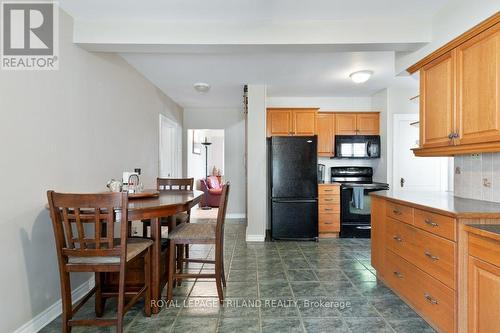 40 St George Street, St. Thomas, ON - Indoor Photo Showing Other Room