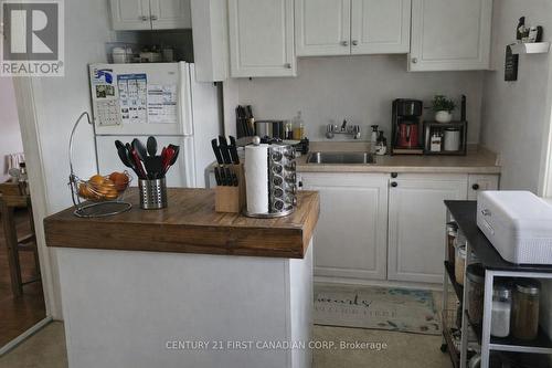 57 Homan Street, London East (East M), ON - Indoor Photo Showing Kitchen