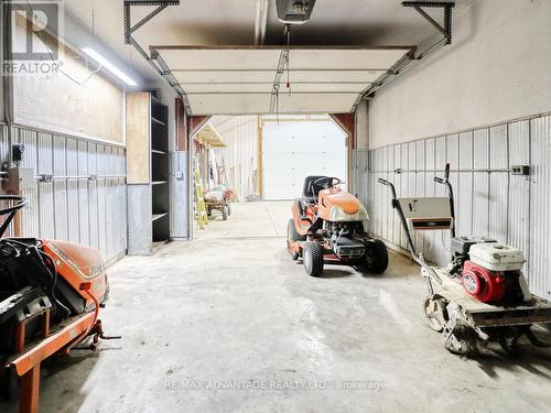 17248 Wyton Drive, Thames Centre, ON - Indoor Photo Showing Garage