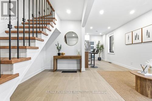 131 Patrick Avenue, Renfrew, ON - Indoor Photo Showing Other Room