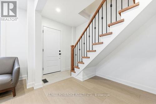 131 Patrick Avenue, Renfrew, ON - Indoor Photo Showing Other Room