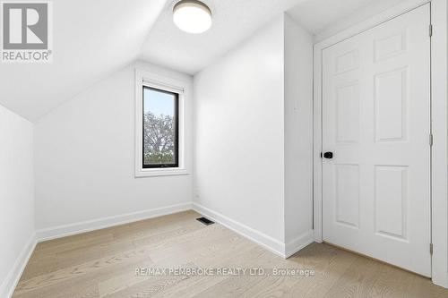 131 Patrick Avenue, Renfrew, ON - Indoor Photo Showing Other Room