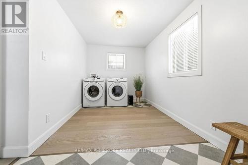 131 Patrick Avenue, Renfrew, ON - Indoor Photo Showing Laundry Room