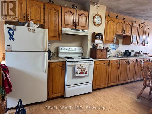 39 Belanger Avenue, Timmins (Ts - Sw), ON - Indoor Photo Showing Kitchen