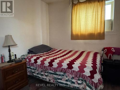39 Belanger Avenue, Timmins (Ts - Sw), ON - Indoor Photo Showing Bedroom