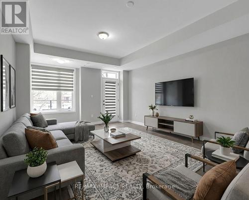 204 - 1555 Kingston Road, Pickering (Town Centre), ON - Indoor Photo Showing Living Room