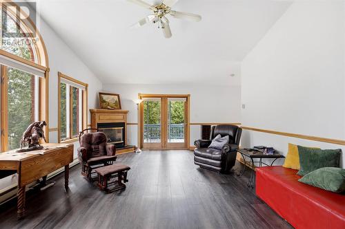 3804 Hamilton Dr, Hilton Beach, ON - Indoor