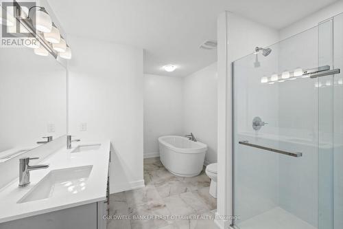 461 Shuttleworth Drive, Ottawa, ON - Indoor Photo Showing Bathroom