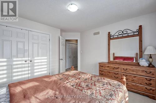 2392 Asima Drive, London South (South U), ON - Indoor Photo Showing Bedroom