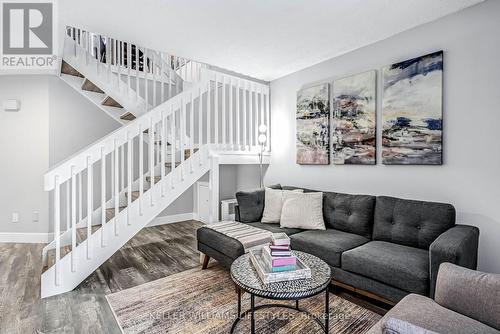 26 - 1399 Commissioners Road W, London South (South B), ON - Indoor Photo Showing Living Room