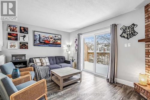 26 - 1399 Commissioners Road W, London South (South B), ON - Indoor Photo Showing Living Room