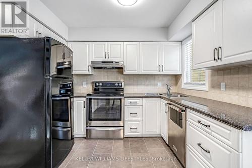 26 - 1399 Commissioners Road W, London South (South B), ON - Indoor Photo Showing Kitchen