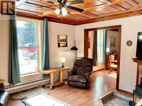 601 Government Avenue N, Greenwood, BC - Indoor