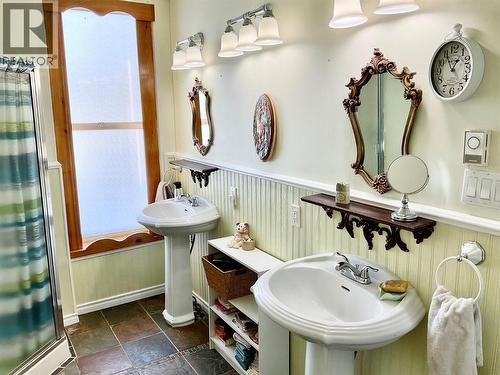 601 Government Avenue N, Greenwood, BC - Indoor Photo Showing Bathroom