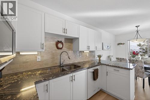 4630 Ponderosa Drive Unit# 112, Peachland, BC - Indoor Photo Showing Kitchen With Double Sink With Upgraded Kitchen