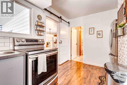 215 4 Avenue Se, Three Hills, AB - Indoor Photo Showing Kitchen