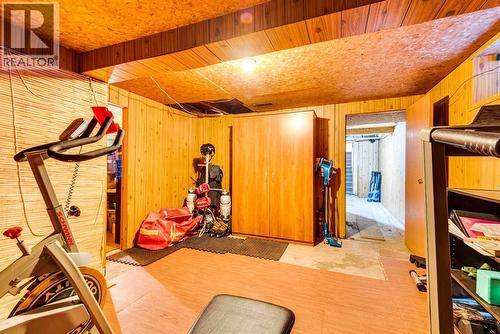 215 4 Avenue Se, Three Hills, AB - Indoor