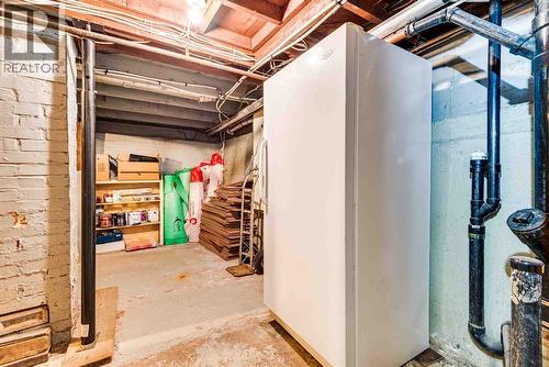 215 4 Avenue Se, Three Hills, AB - Indoor