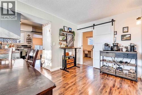 215 4 Avenue Se, Three Hills, AB - Indoor