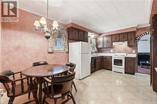 251 Brucedale Avenue E, Hamilton, ON - Indoor