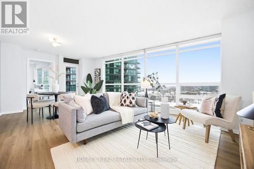 1602 - 219 Fort York Boulevard, Toronto, ON - Indoor Photo Showing Living Room