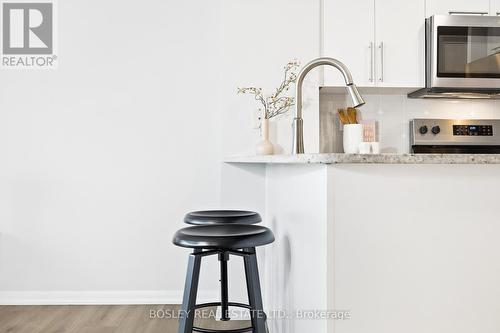 1602 - 219 Fort York Boulevard, Toronto, ON - Indoor Photo Showing Kitchen