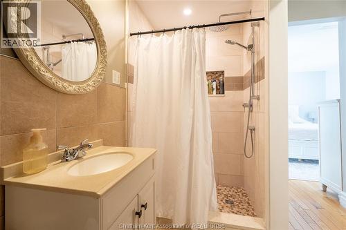 950 North Street, Dresden, ON - Indoor Photo Showing Bathroom