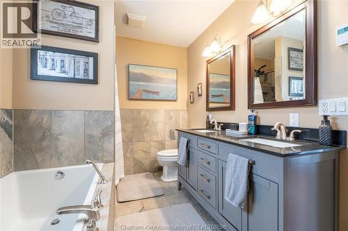 950 North Street, Dresden, ON - Indoor Photo Showing Bathroom