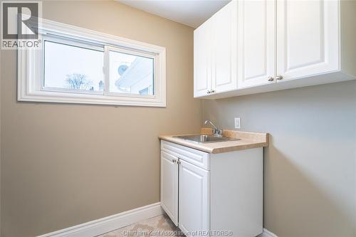 950 North Street, Dresden, ON - Indoor Photo Showing Laundry Room