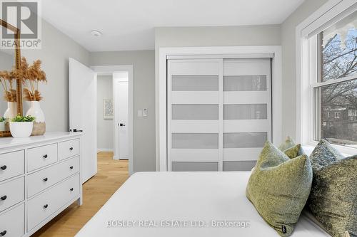 13 Springdale Boulevard, Toronto, ON - Indoor