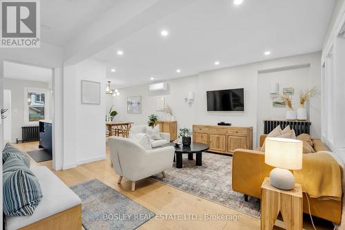 13 Springdale Boulevard, Toronto, ON - Indoor Photo Showing Living Room