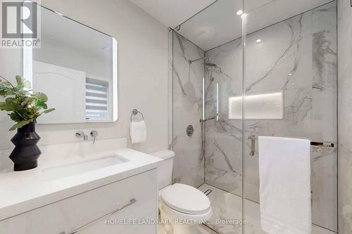 18 Olympus Drive, Richmond Hill, ON - Indoor Photo Showing Bathroom
