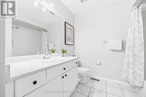 33 Eddington Place, Vaughan, ON - Indoor Photo Showing Bathroom