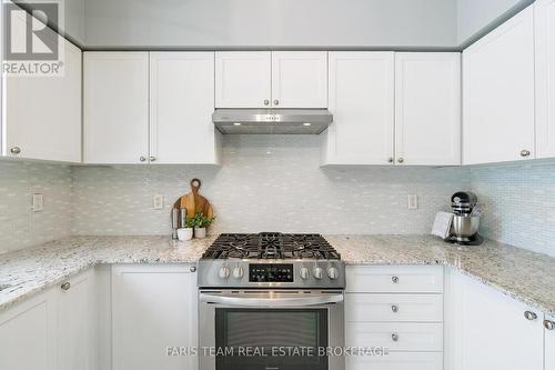 36 Connaught Lane, Barrie, ON - Indoor Photo Showing Kitchen With Upgraded Kitchen