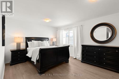 69 Alaskan Heights, Barrie, ON - Indoor Photo Showing Bedroom